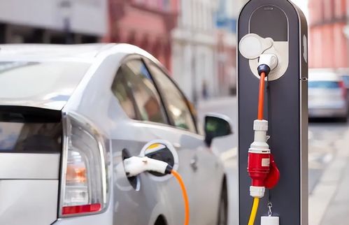 燃油車機會來了？充電樁電費暴漲78%，油電同價下還有必要買電車嗎？